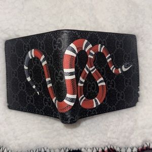 New Black Gucci King Snake Bifold wallet NWOT